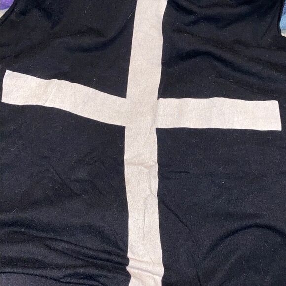 ✨ H&m divided cross racerback black tank top✨ - Picture 3 of 3